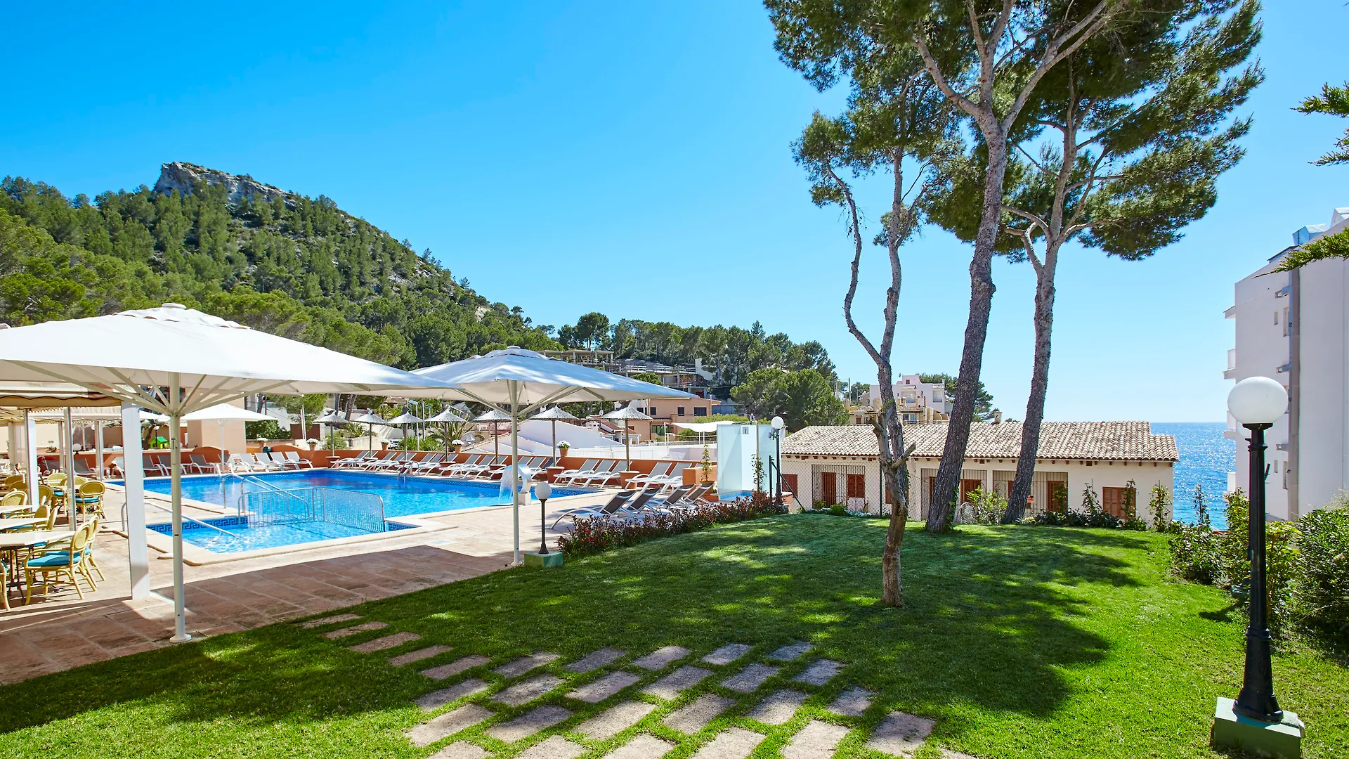 Universal Aparthotel Don Camilo Sant Elm
