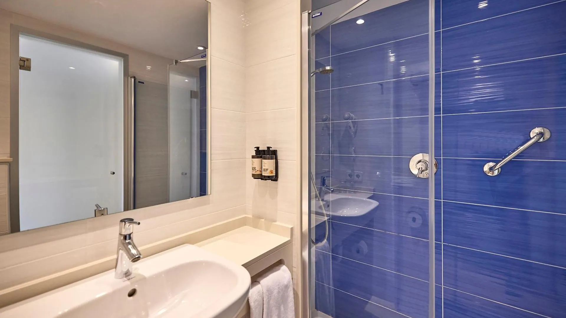 Universal Aparthotel Don Camilo Sant Elm