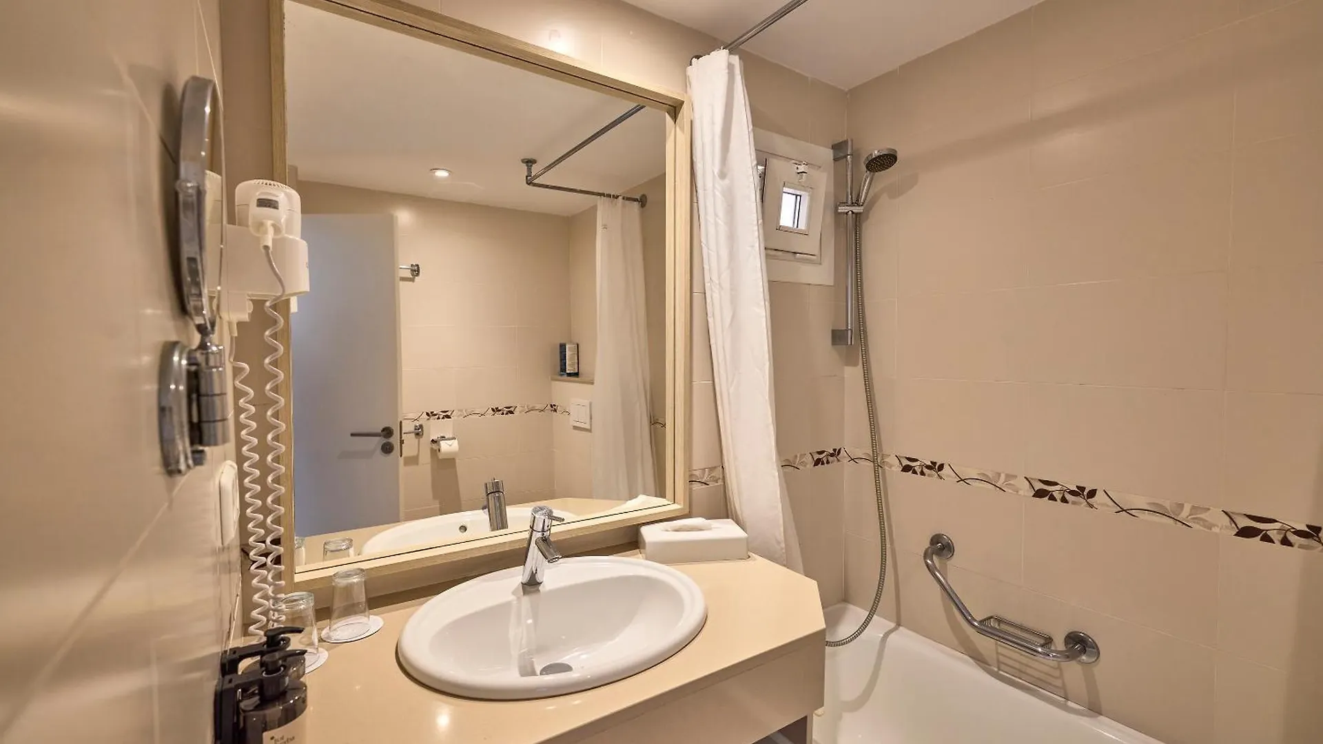 Universal Aparthotel Don Camilo Sant Elm 4*,  Spain