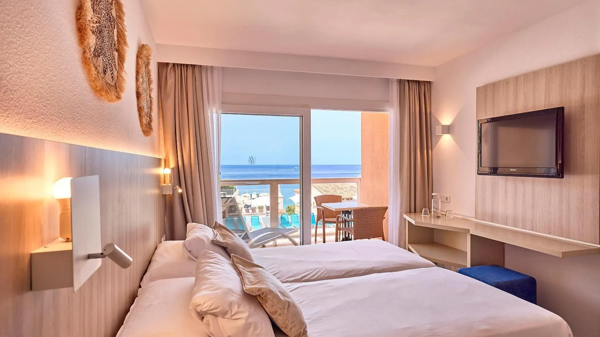 ****  Universal Aparthotel Don Camilo Sant Elm Spain